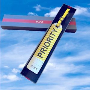 Tumi Priority Leather Luggage Tag black yellow white NEW